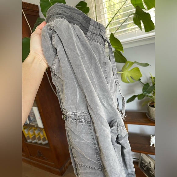 Aerie Cargo Joggers - Picture 3 of 4